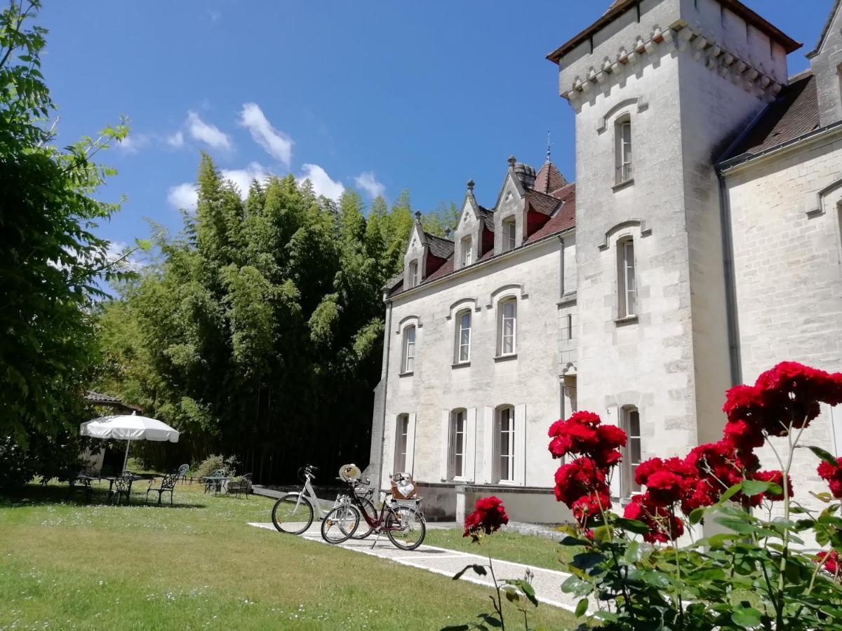 Chateau Des Salles Saint-Fort-sur-Gironde Exterior photo